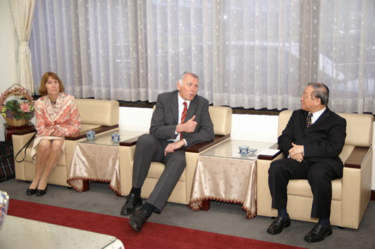 2006.3.29奧地利最高法院院長Dr.Johann Rzeszut法官學術交流訪問01
