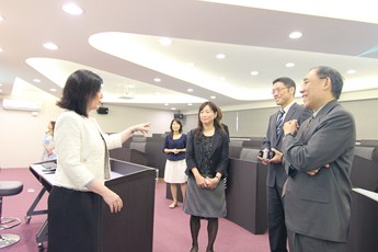 Christine Santini法官參訪本學院線上課程系統之柏拉圖講堂