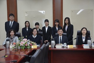 106年12月13日本學院蔡碧玉院長訪視司法官第57期第二階段院檢學習嘉義學習組 106年12月13日本學院蔡碧玉院長訪視司法官第57期第二階段院檢學習嘉義學習組
