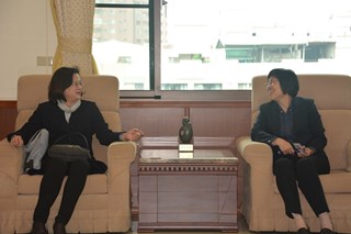 106年12月13日本學院蔡碧玉院長訪視司法官第57期第二階段院檢學習嘉義學習組 106年12月13日本學院蔡碧玉院長訪視司法官第57期第二階段院檢學習嘉義學習組