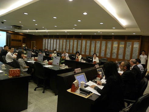 On May 23th, 2012, Micheal Black QC along with Prof. Hwang Li and Associate Prof. Anna Yan of National Chengchi University delivered a speech on the topic of “Specialist Courts in England & Wales” at JPTI.
