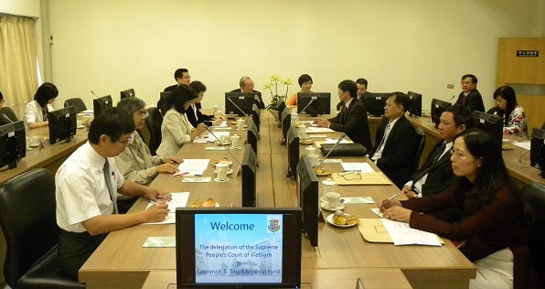 On Oct. 3rd, 2012, the delegation of the Supreme People's Court of Vietnam visited JPTI 