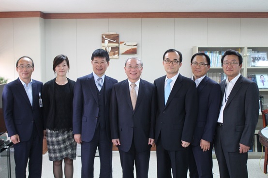 2013/9/29-10/4 President of the Academy for the Judiciary, Lin Huei-huang, visited Japan and South Korea