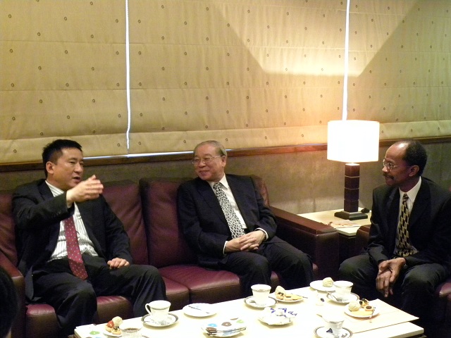 2014/5/22 Dean Frank H. Wu of U.C. Hastings College of the Law called on the Academy with the delegation