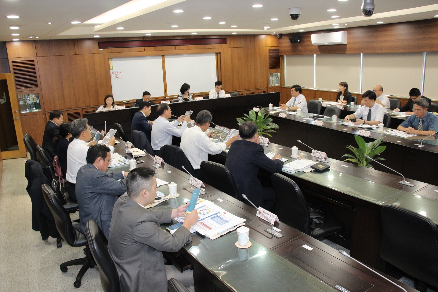 蔡碧玉院長與越南司法學院參訪團成員座談交流