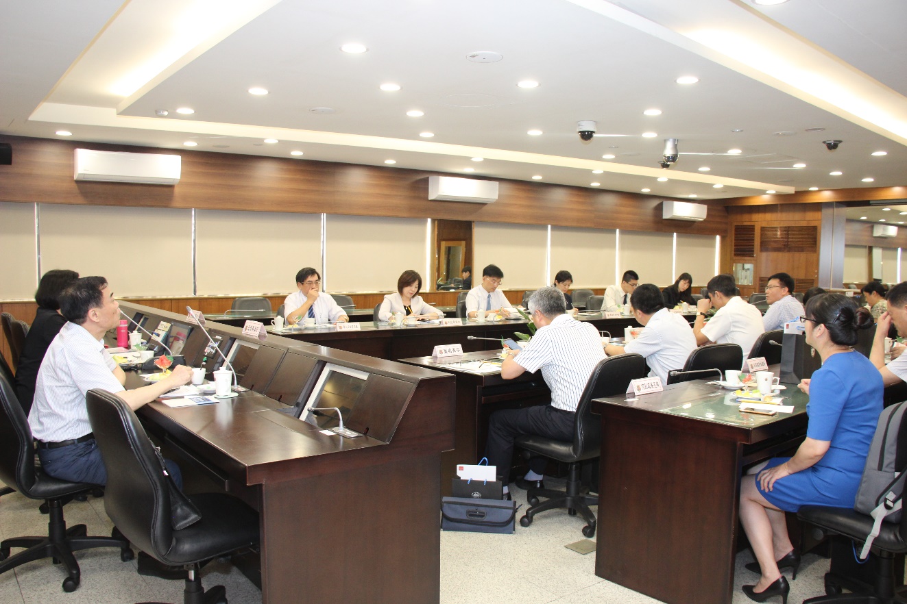 蔡碧玉院長與福建省法官協會訪問團成員座談交流