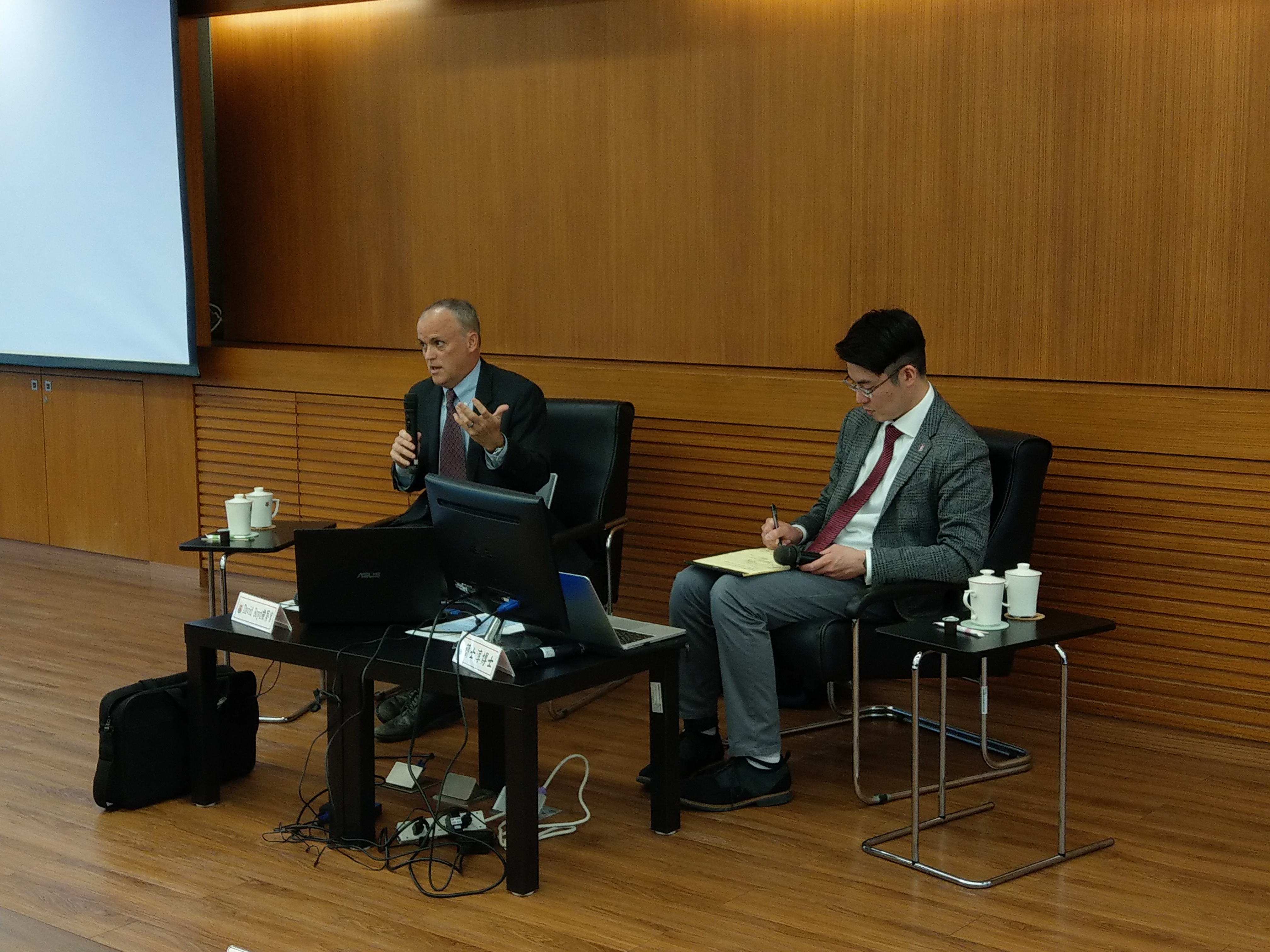 108年12月13日邀請美國聖塔克拉拉郡David Boyd檢察官專題演講：「科技偵查之美國經驗」照片05