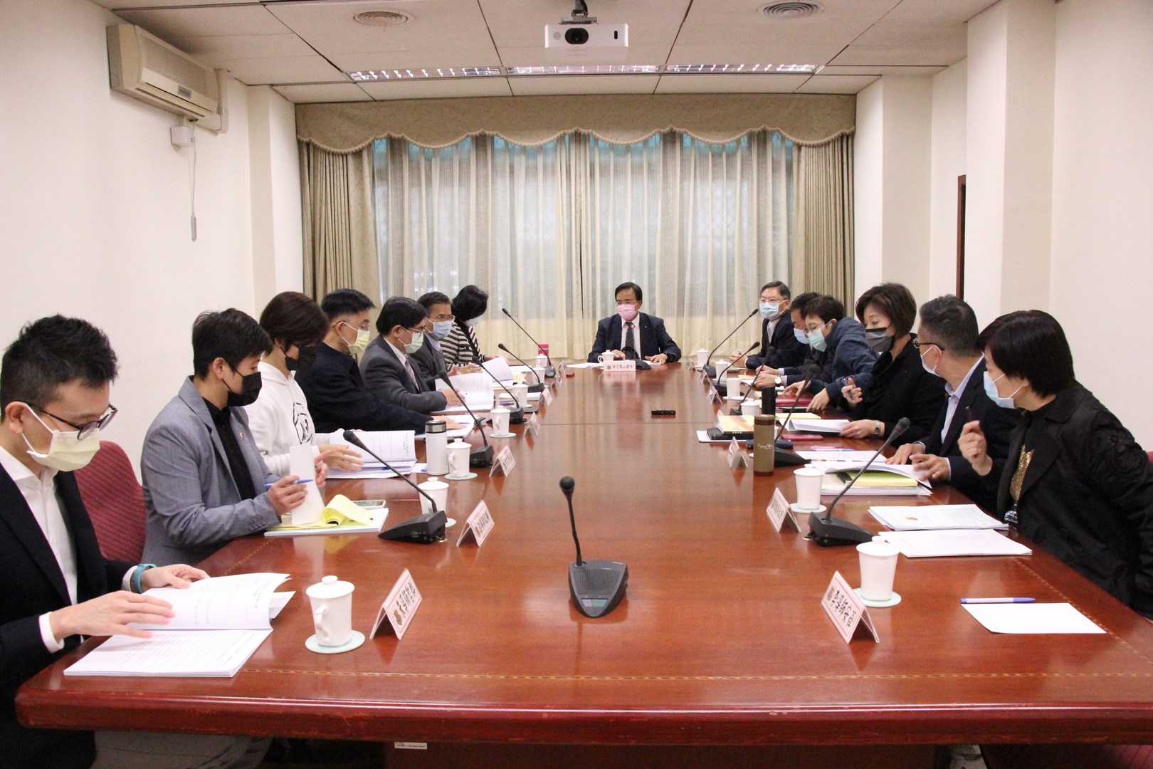 110年1月29日辦理法務部遴選檢察官研習審議小組第4次會議照片01