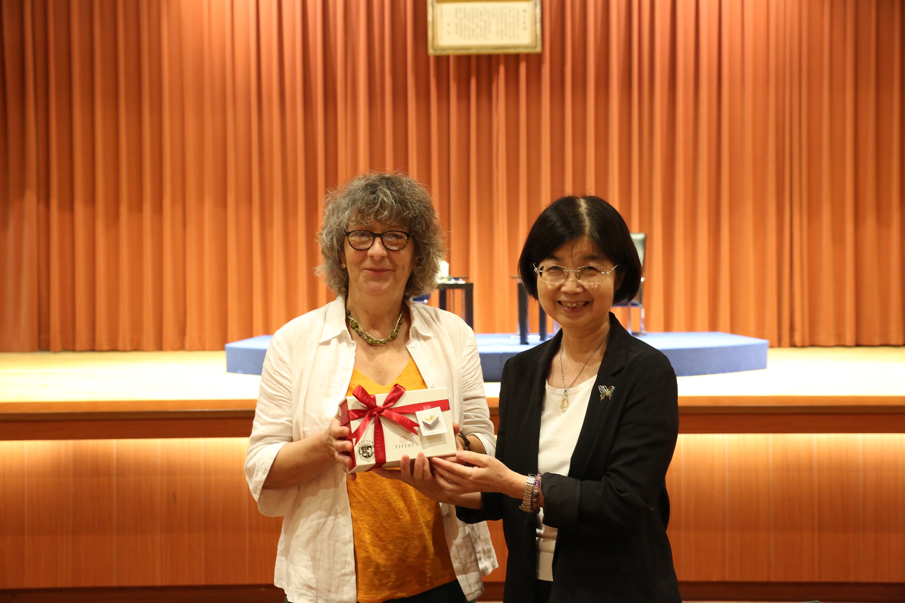 Isabelle Doussan from the French National Institute for Research in Agriculture, Food, and Environment to deliver a lecture at the Academy05