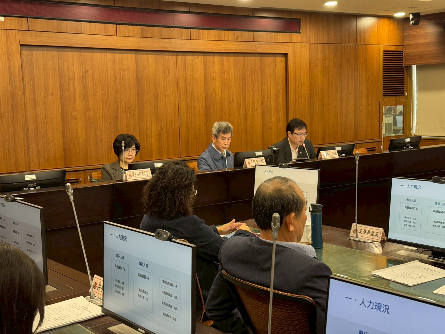 LINE_ALBUM_20260206 115年度第一次諮詢會議暨業務聯繫餐會_260210_14-1