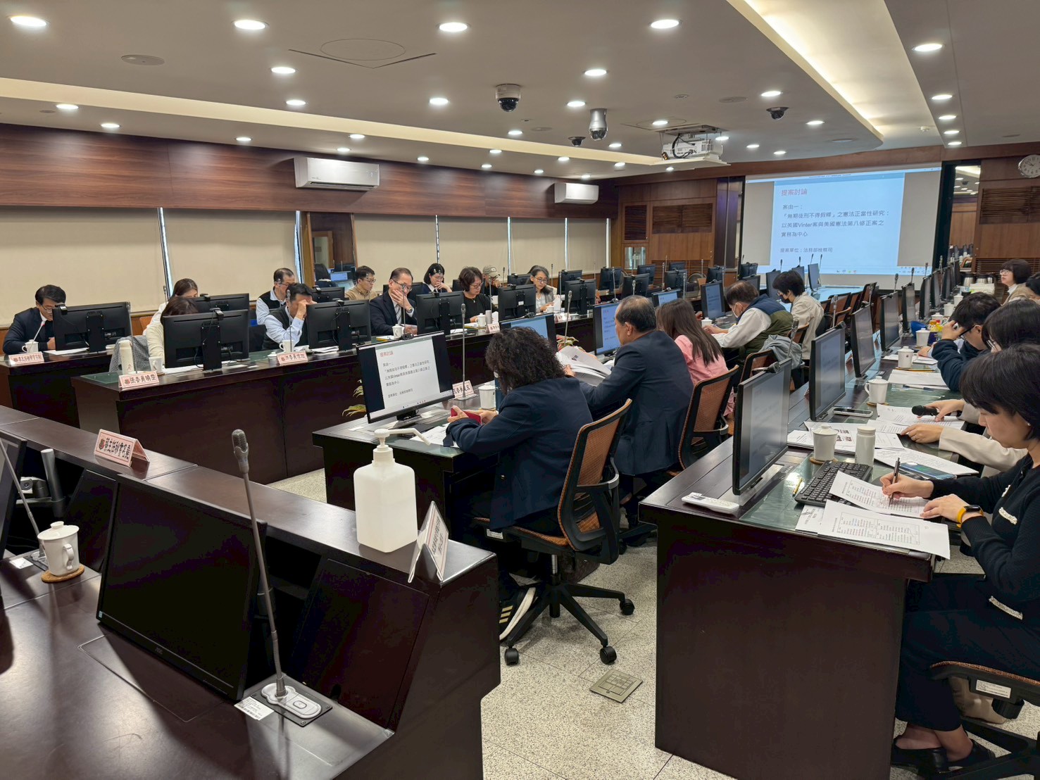 LINE_ALBUM_20260206 115年度第一次諮詢會議暨業務聯繫餐會_260210_24